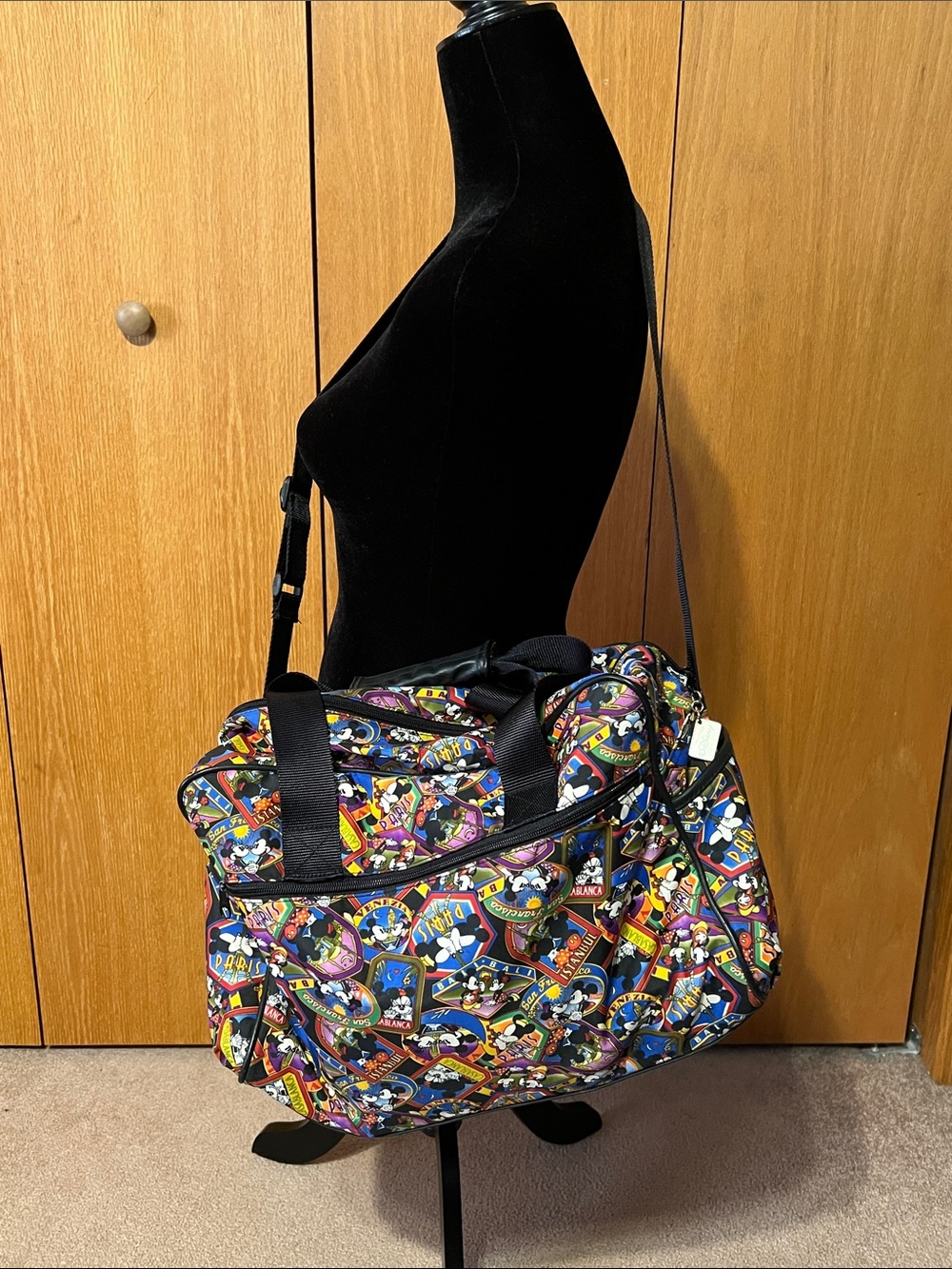 VTG Nicole Miller/ WD gallery duffle bag. Good cond.